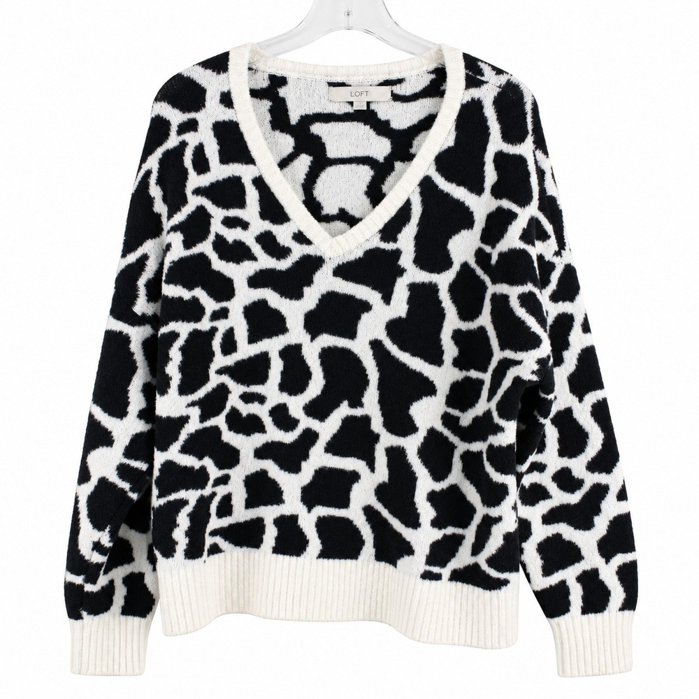 Loft Womens V-Neck Giraffe Animal Print Sweater Black White Soft Knit Large
